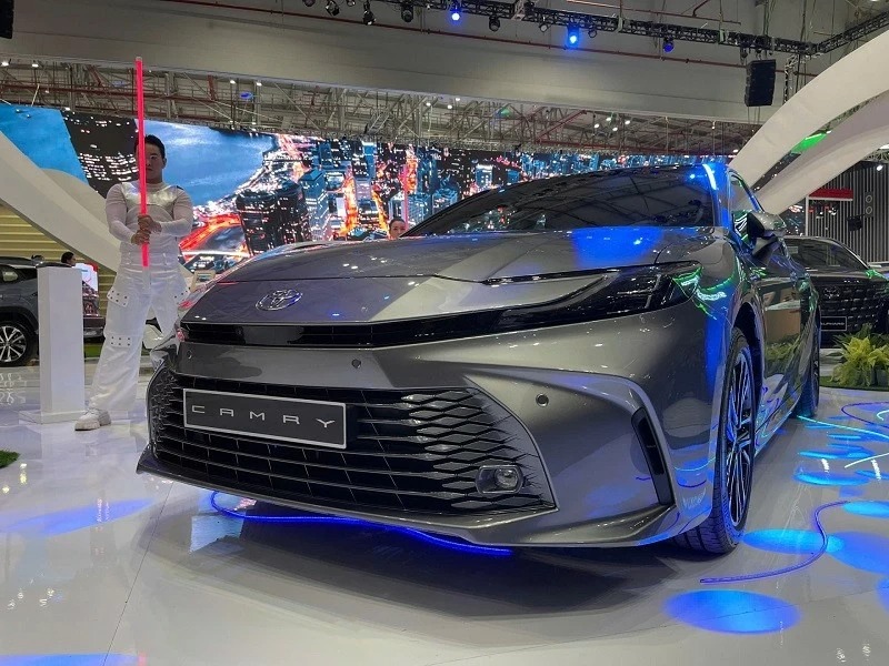 Camry 2025 sở hữu gói công nghệ an toàn Toyota Safety Sense 3.0 với hàng loạt tính năng tiên tiến.