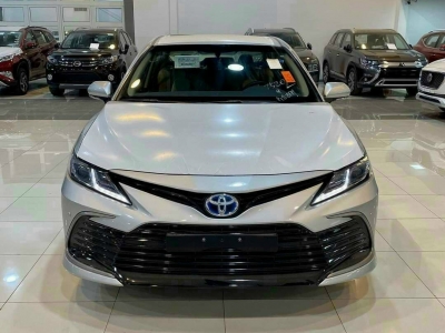 Toyota Camry 2022 chuẩn bị thông quan