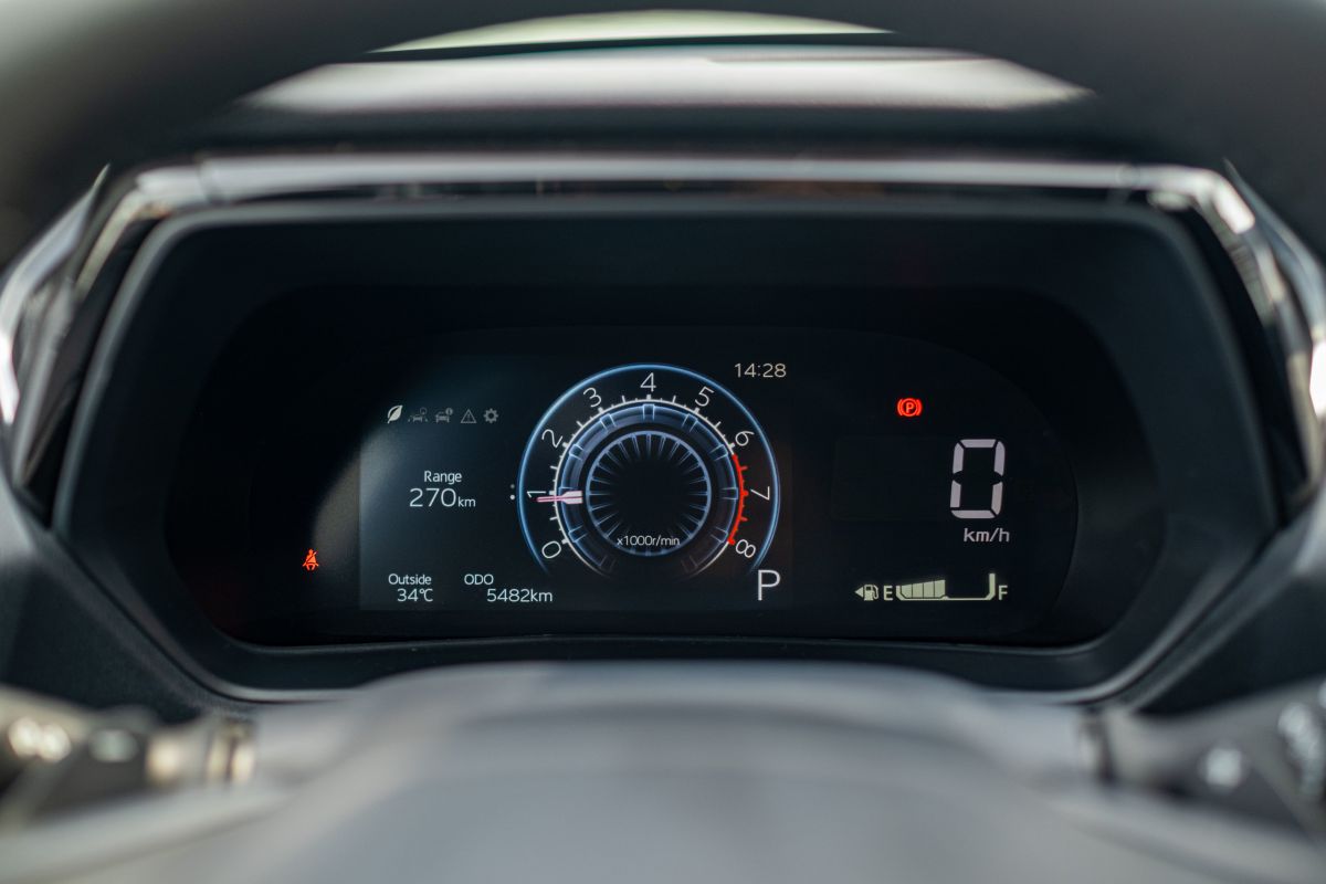 Bên cạnh đó Toyota Yaris Cross còn được trang bị đầy đủ các tính năng hỗ trợ lái