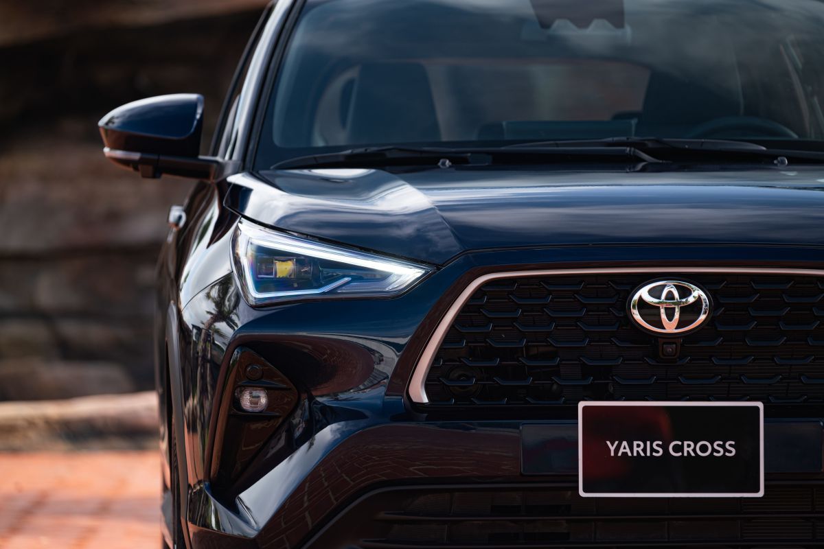 Đèn sương mù Toyota Yaris Cross 2025 nằm lọt lòng trong 2 hốc đầu xe.